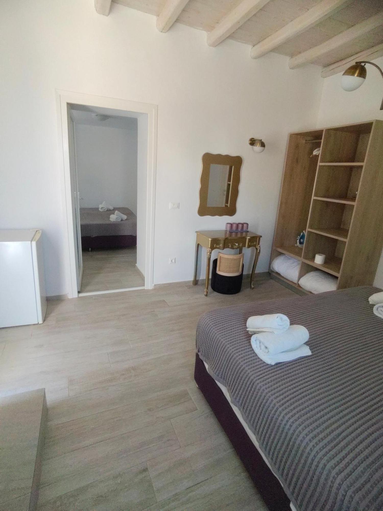 Ftelia Breeze Hotel Klouvas Eksteriør billede