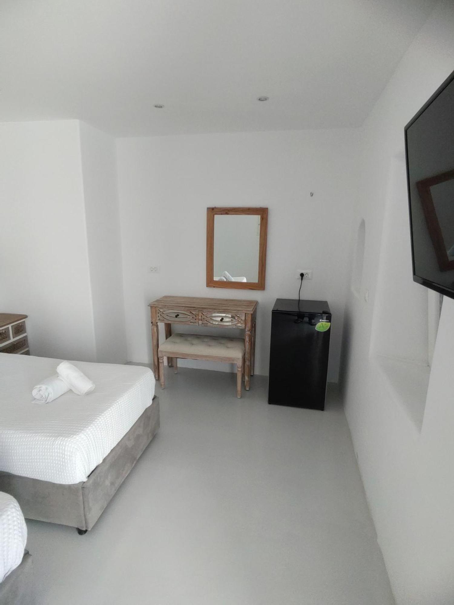 Ftelia Breeze Hotel Klouvas Eksteriør billede